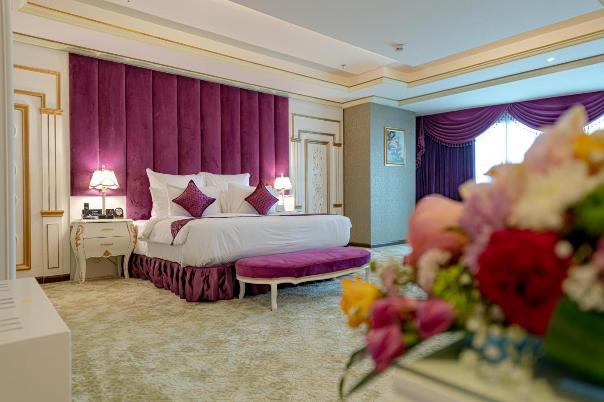 Executive Suite panoramic view Jacuzzi